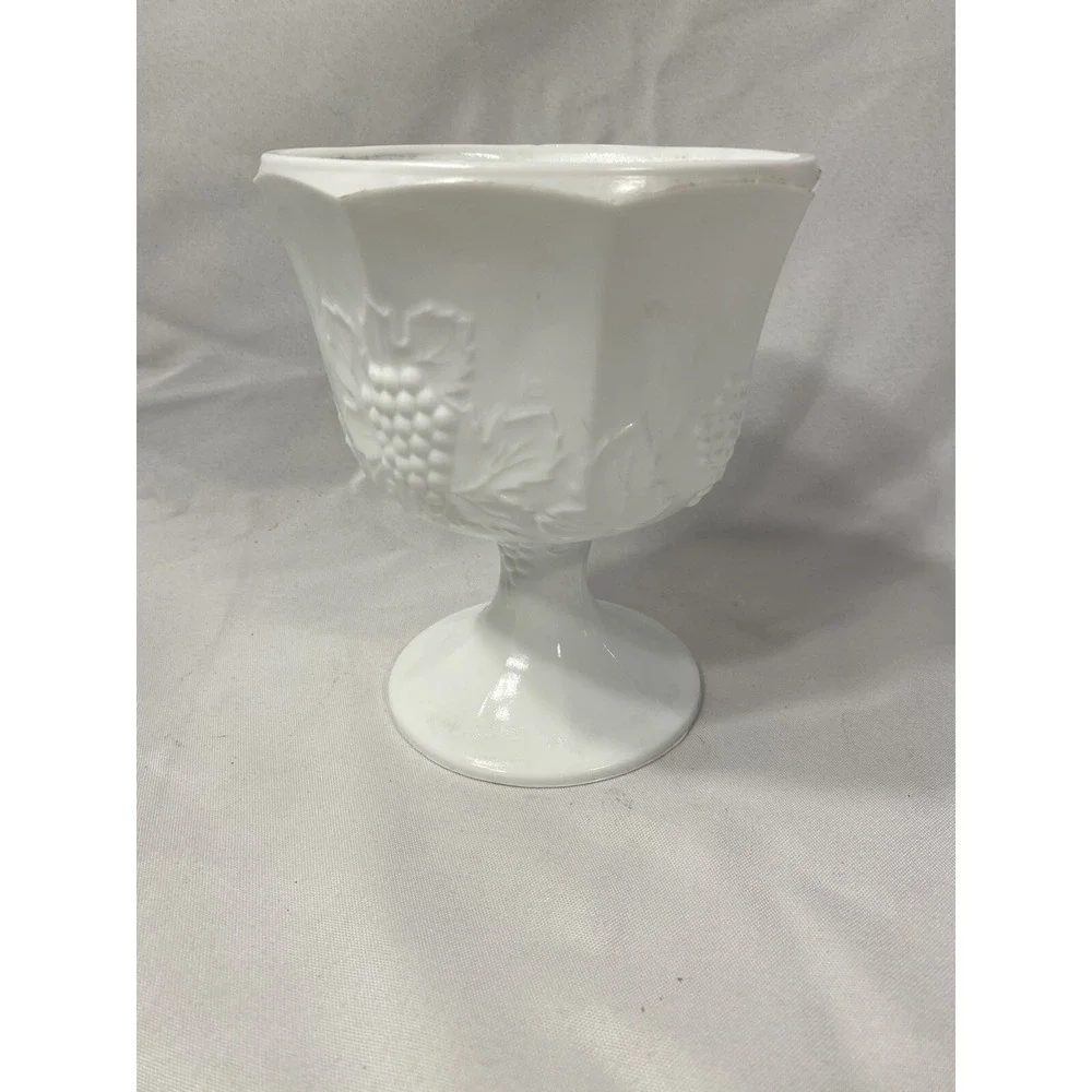 vintage milk white glass vase candy‎ bowl with grapes vines floral 6 inch tall